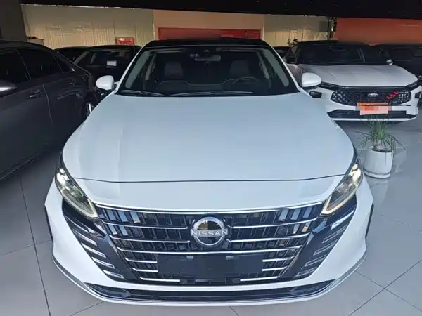 Nissan Teana 2023