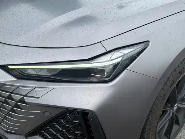 Changan UNI-V 2023