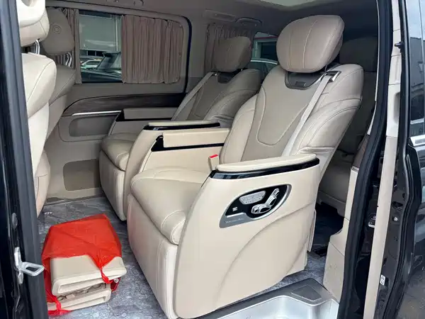 Mercedes-Benz V-Class 2025
