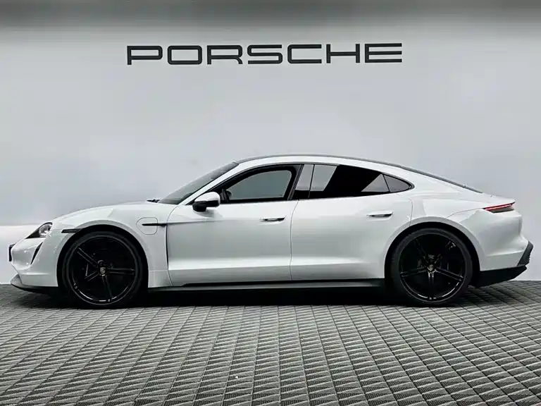 Porsche Taycan 2022 — фото 4