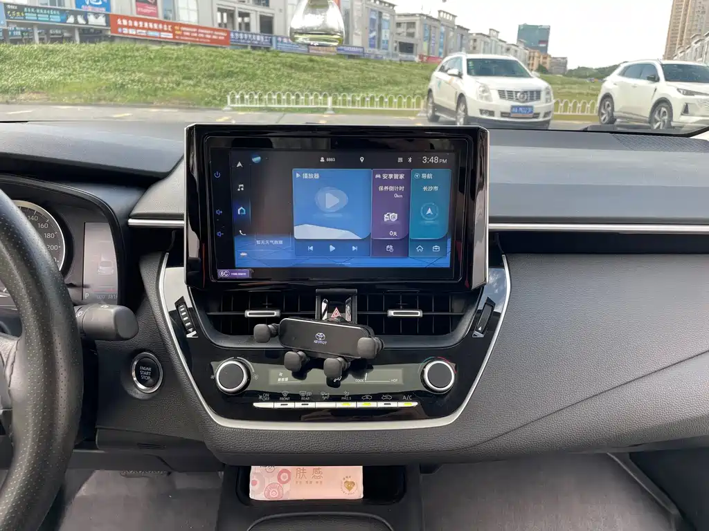 Toyota Corolla 2023 — фото 10