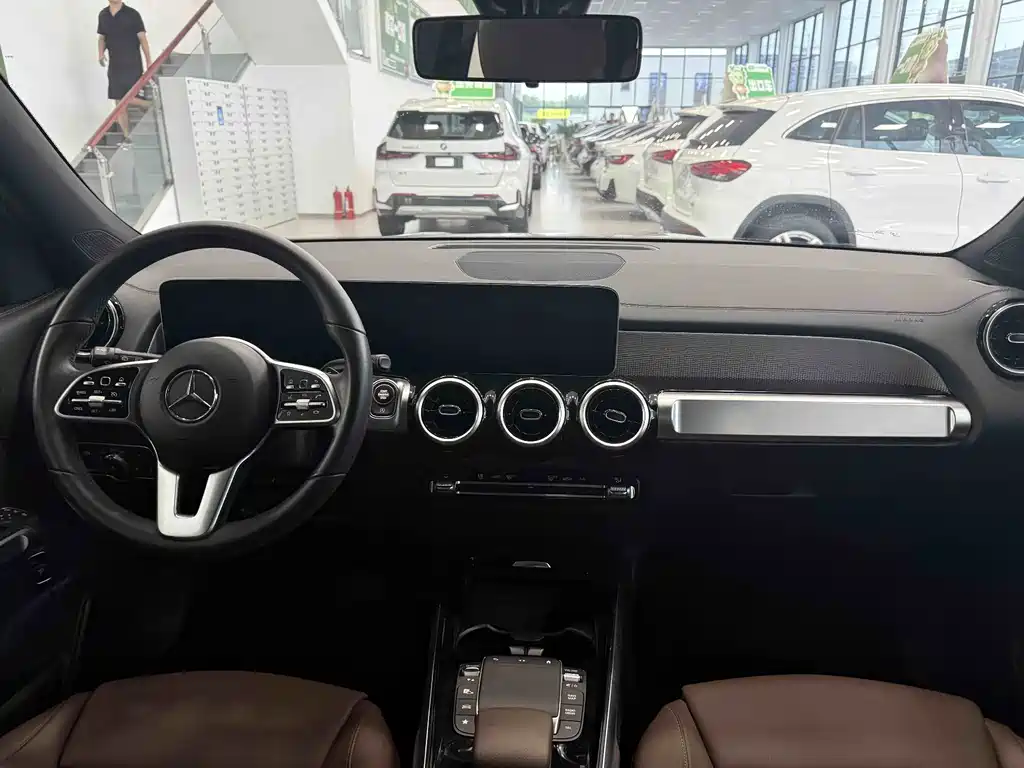 Mercedes-Benz GLB 2020 — фото 20