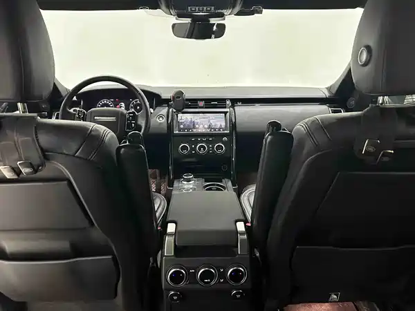 Land Rover Discovery 2020