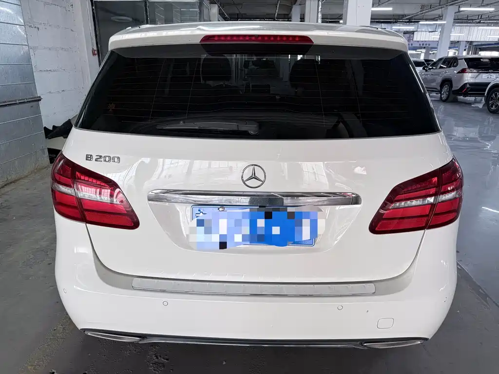 Mercedes-Benz B-Class 2017 — фото 19