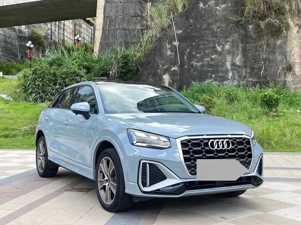 Audi Q2L 2022 — фото 3