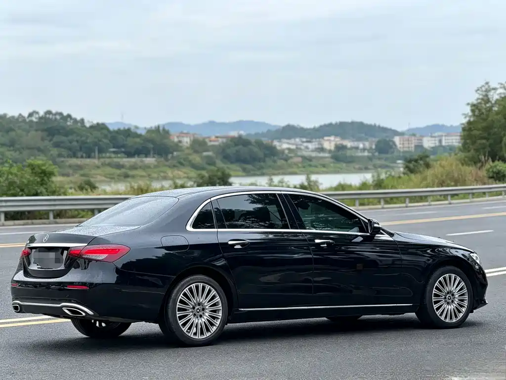 Mercedes-Benz E-Class 2021 — фото 7