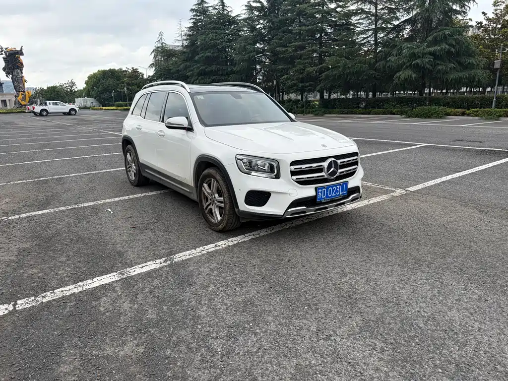 Mercedes-Benz GLB 2021