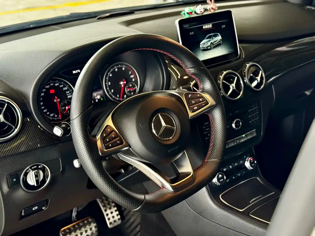Mercedes-Benz B-Class 2015 — фото 11