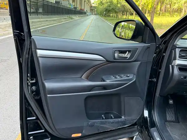 Toyota Highlander 2015