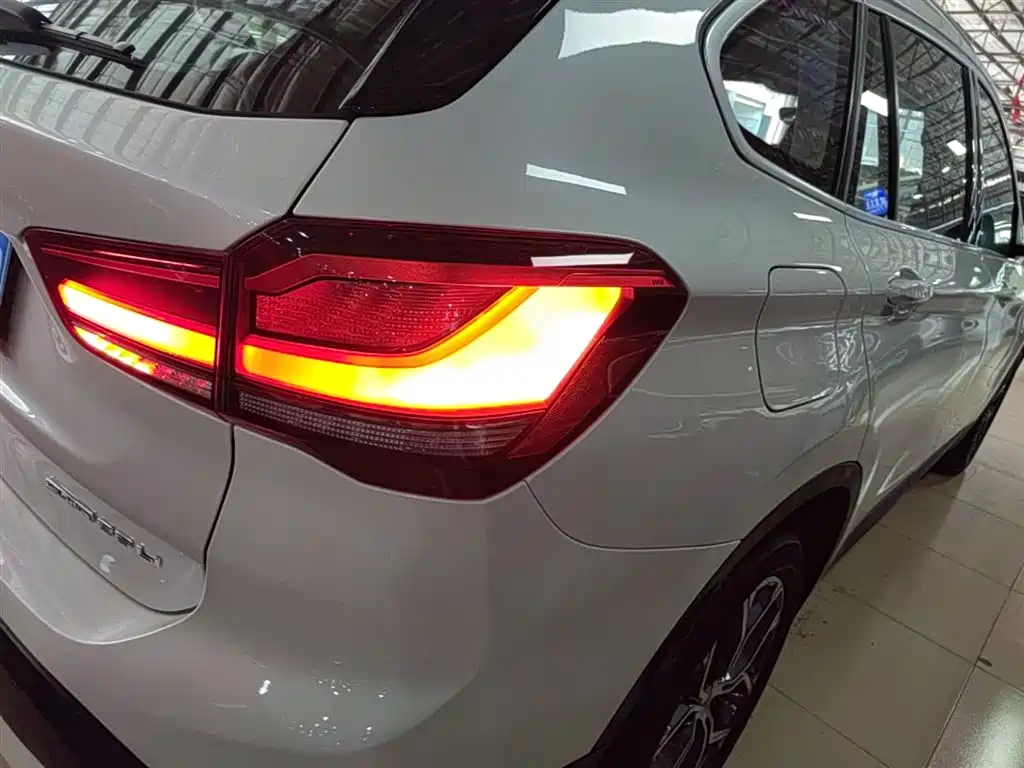 BMW X1 2023 — фото 8