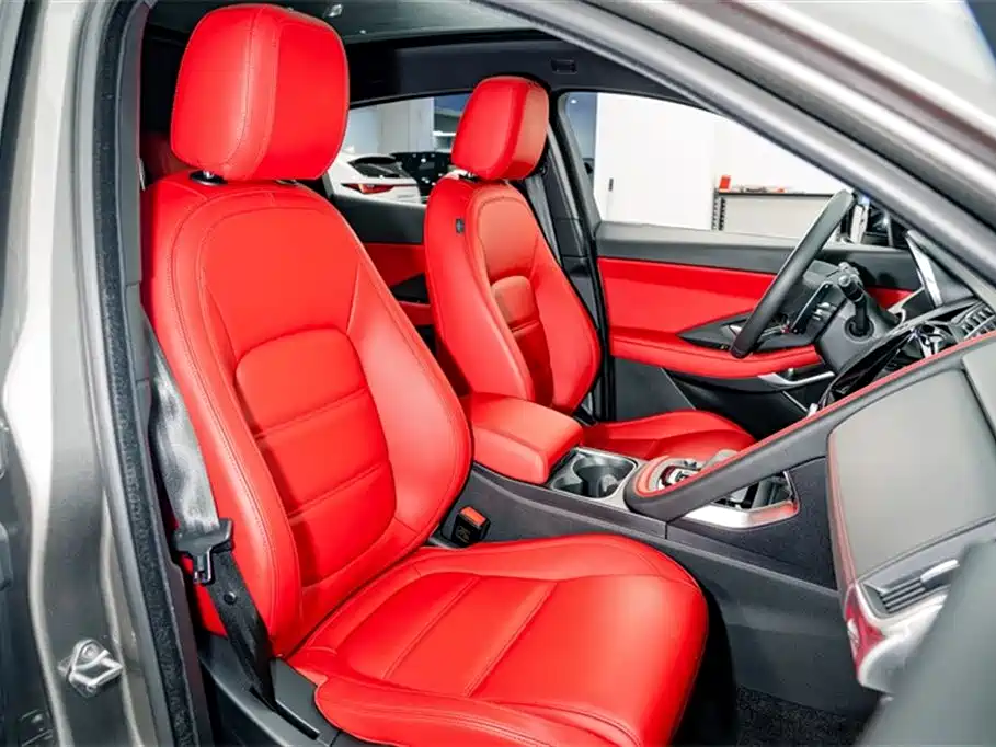 Jaguar E-PACE 2023 — фото 19