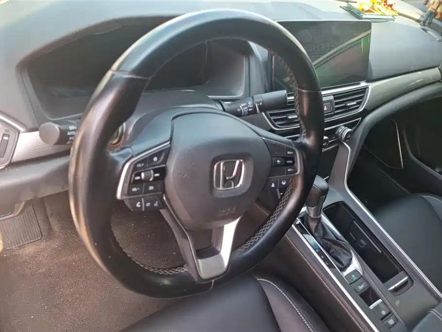 Honda Inspire 2021 — фото 15