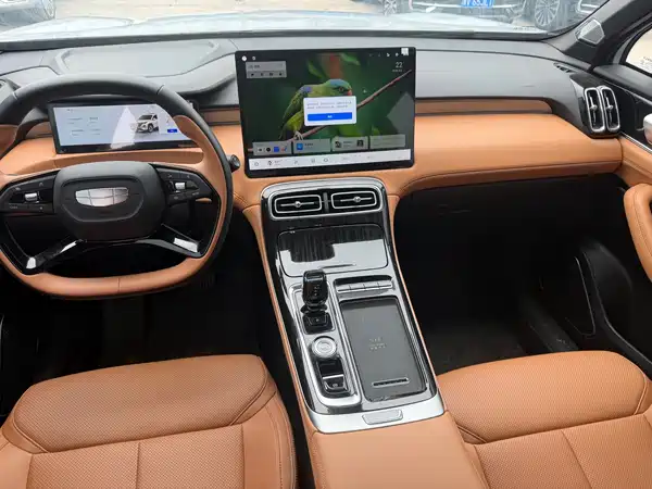 Geely Boyue L 2025
