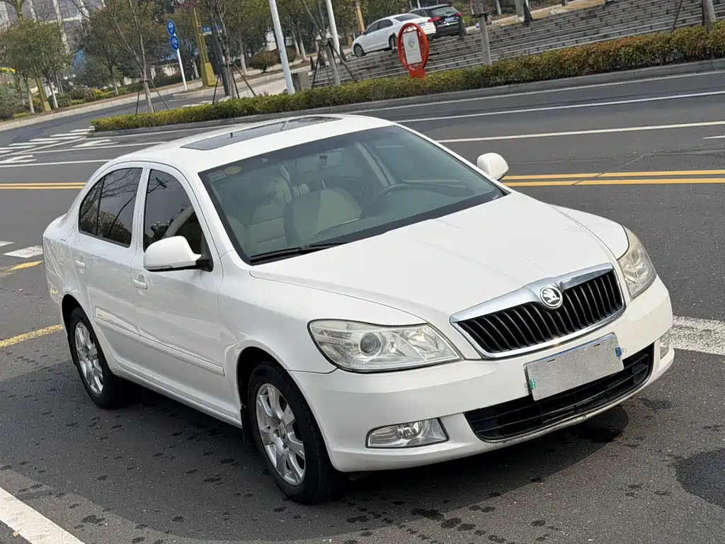Skoda Octavia 2015 — фото 3
