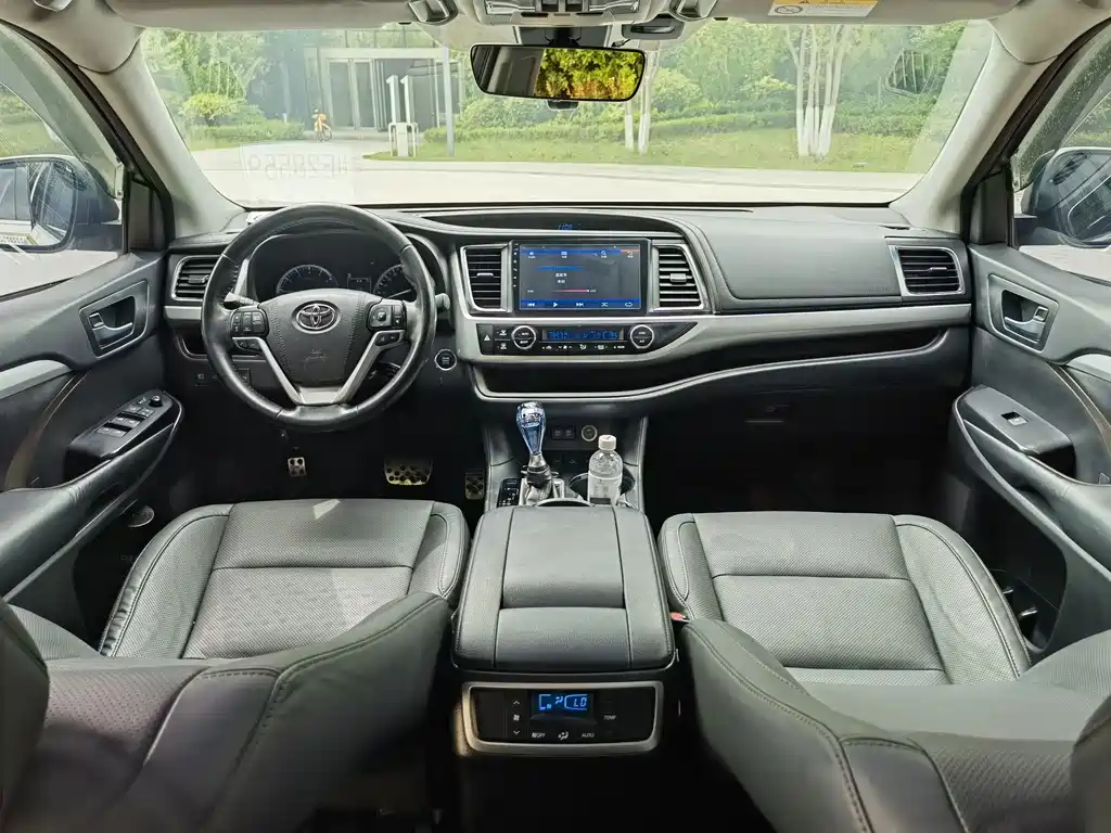 Toyota Highlander 2019 — фото 10