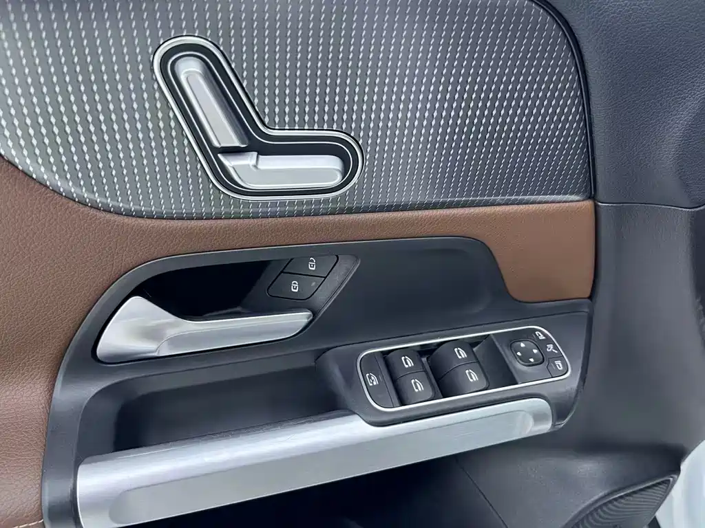 Mercedes-Benz GLB 2020 — фото 22
