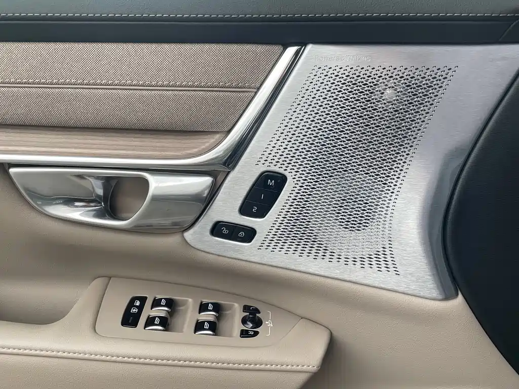 Volvo S90 PHEV 2025 — фото 13