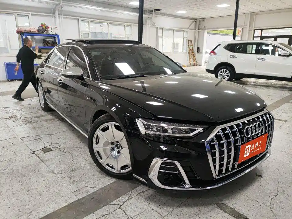 Audi A8 2025 — фото 2