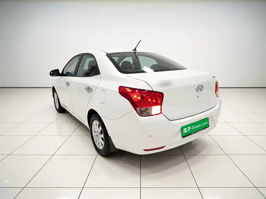 Hyundai Verna 2018 — фото 23