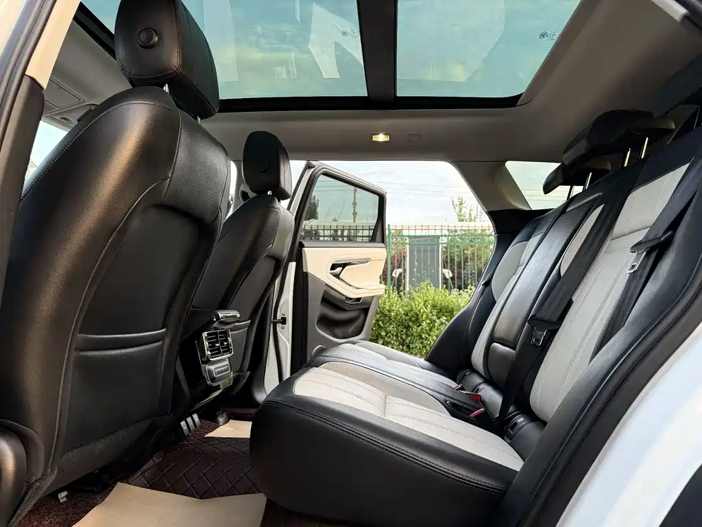 Land Rover Evoque 2022 — фото 13