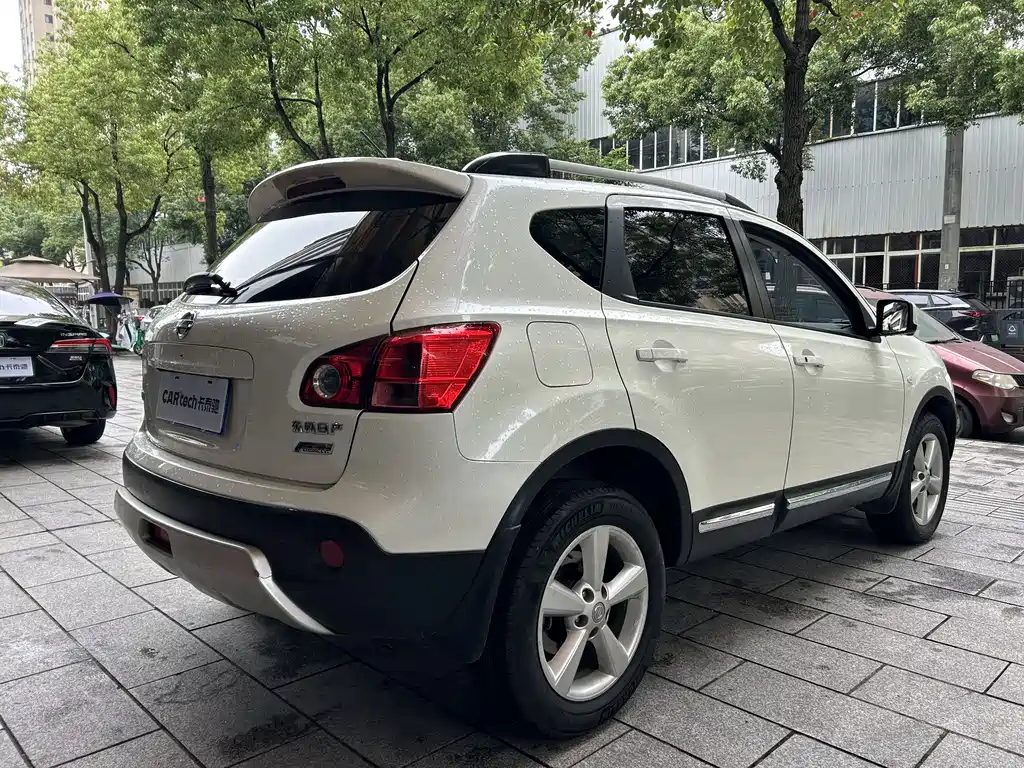 Nissan Qashqai 2012 — фото 10