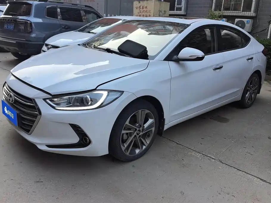 Hyundai Elantra 2019