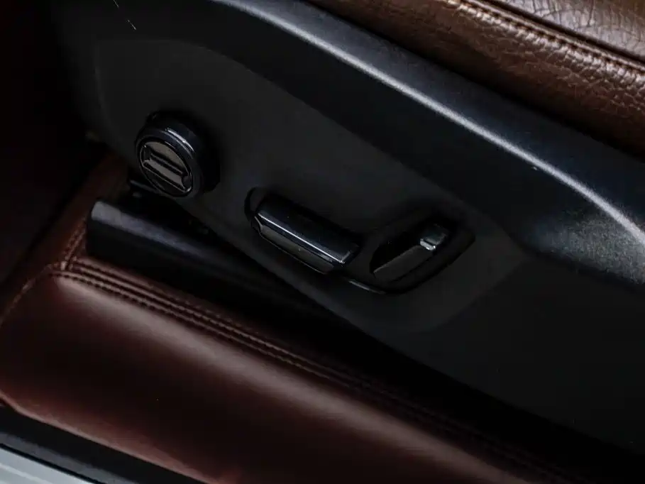 Volvo XC90 2023 — фото 26