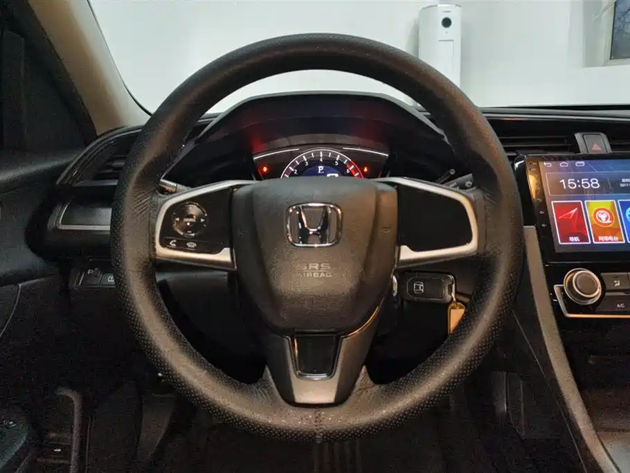 Honda Civic 2018 — фото 15