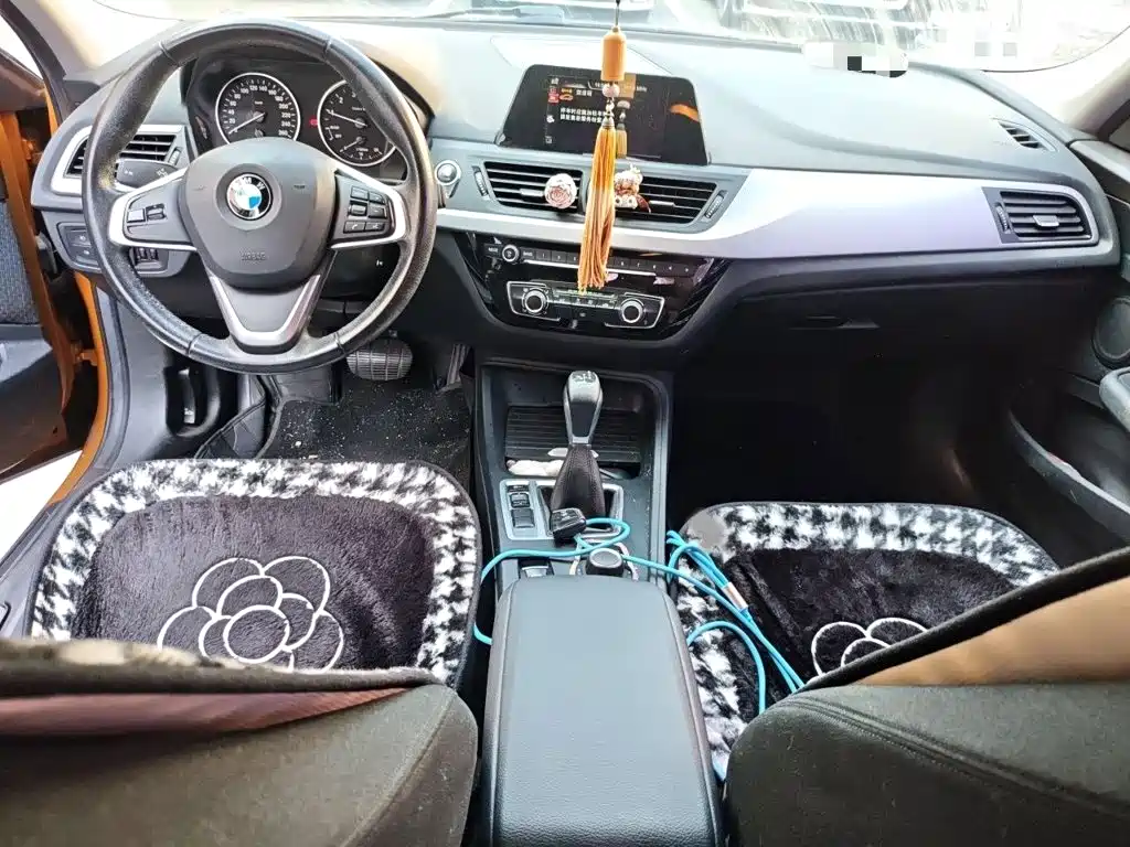 BMW 1 Series 2017 — фото 13