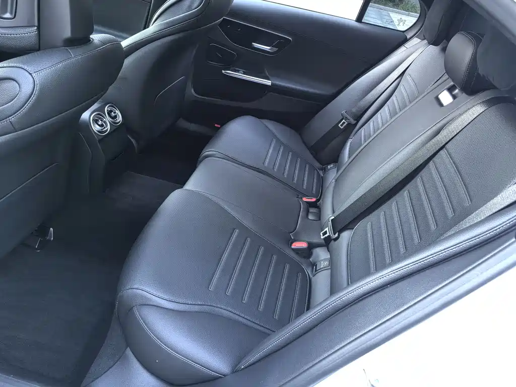 Mercedes-Benz C-Class 2022 — фото 19