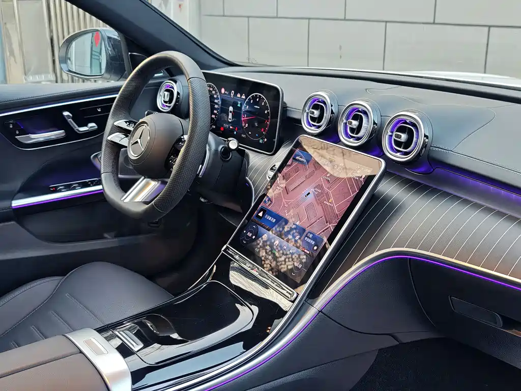 Mercedes-Benz C-Class 2024 — фото 17