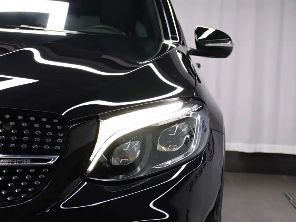 Mercedes-Benz GLC AMG 2019 — фото 16