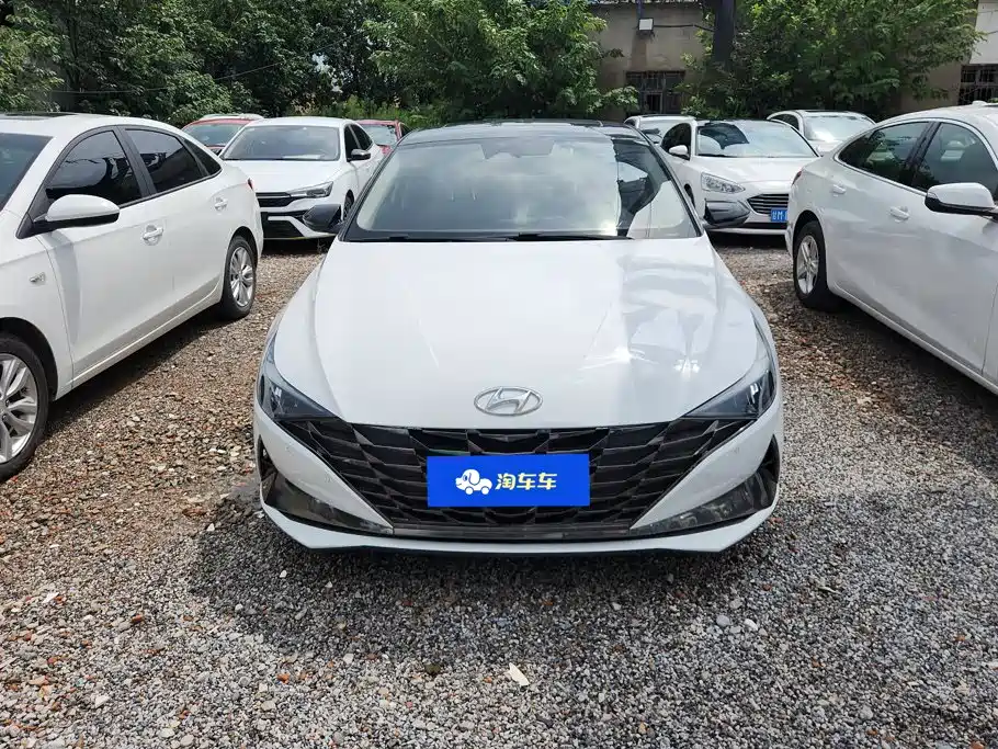 Hyundai Elantra 2021