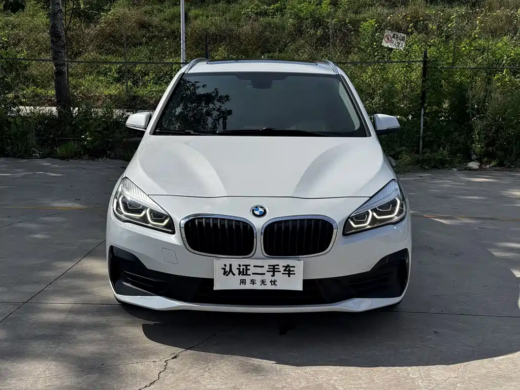 BMW 2 Series Station Wagon 2019 — фото 2
