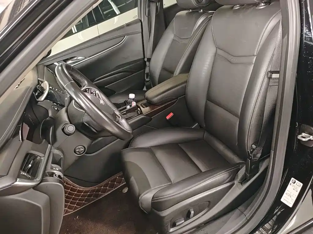 Cadillac XTS 2019 — фото 15