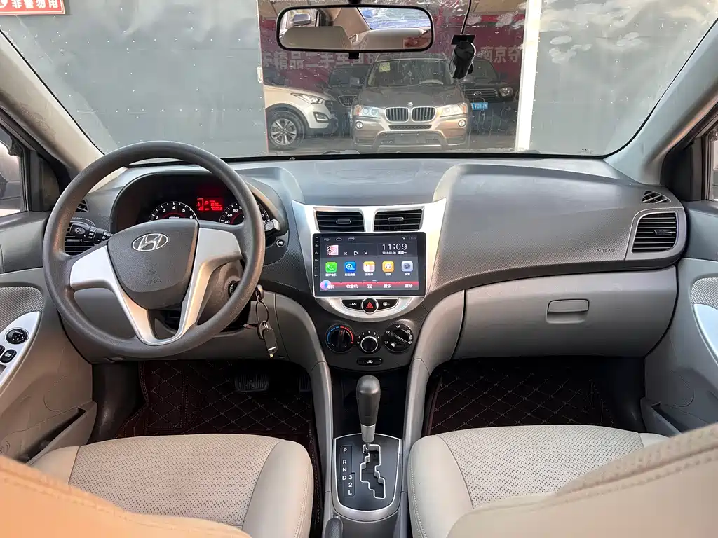Hyundai Verna 2014 — фото 13
