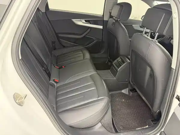 Audi A4L 2020