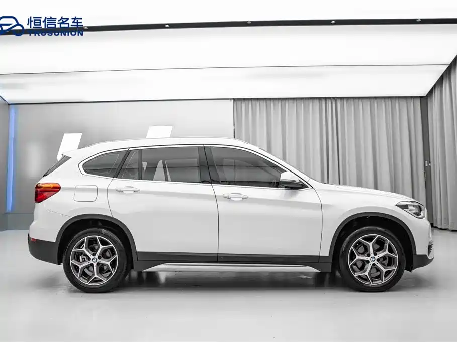 BMW X1 2019 — фото 4