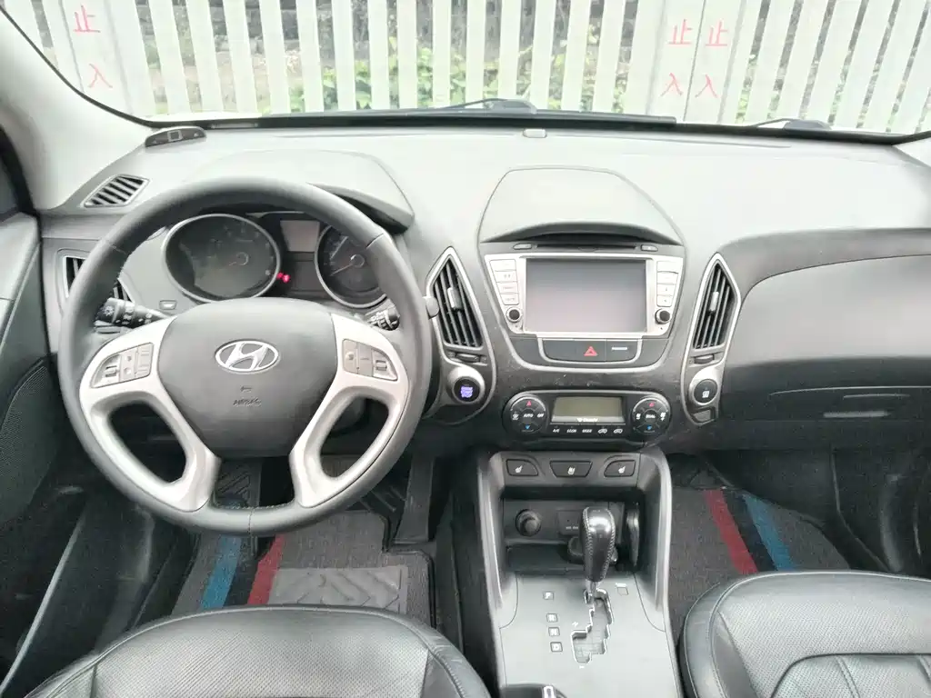 Hyundai ix35 2014 — фото 19