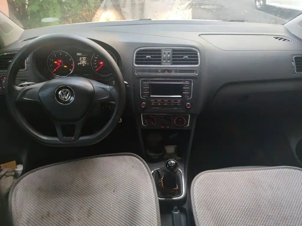 Volkswagen Polo 2015