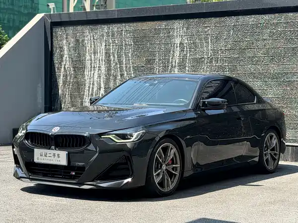 BMW M240i 2023
