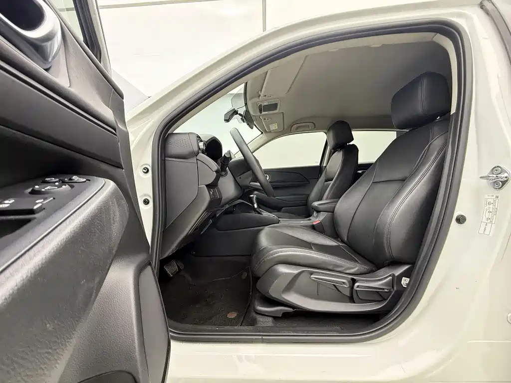 Honda Vezel 2023 — фото 9