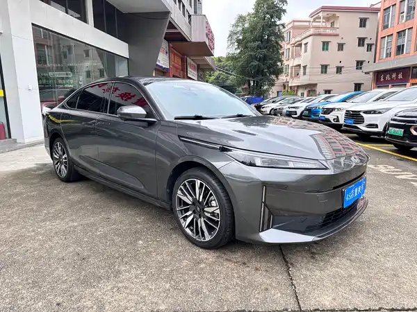 Changan Qiyuan A05 2024
