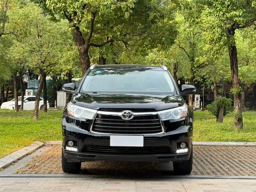 Toyota Highlander 2017 — фото 2