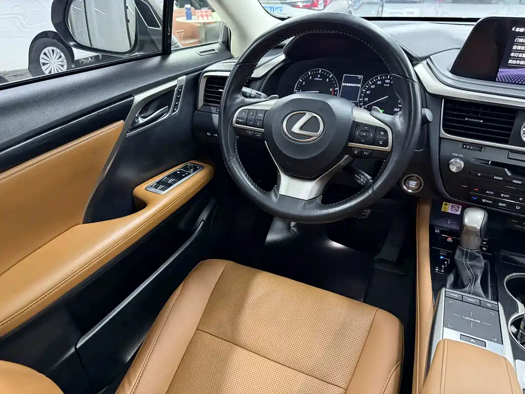 Lexus RX 2019 — фото 10
