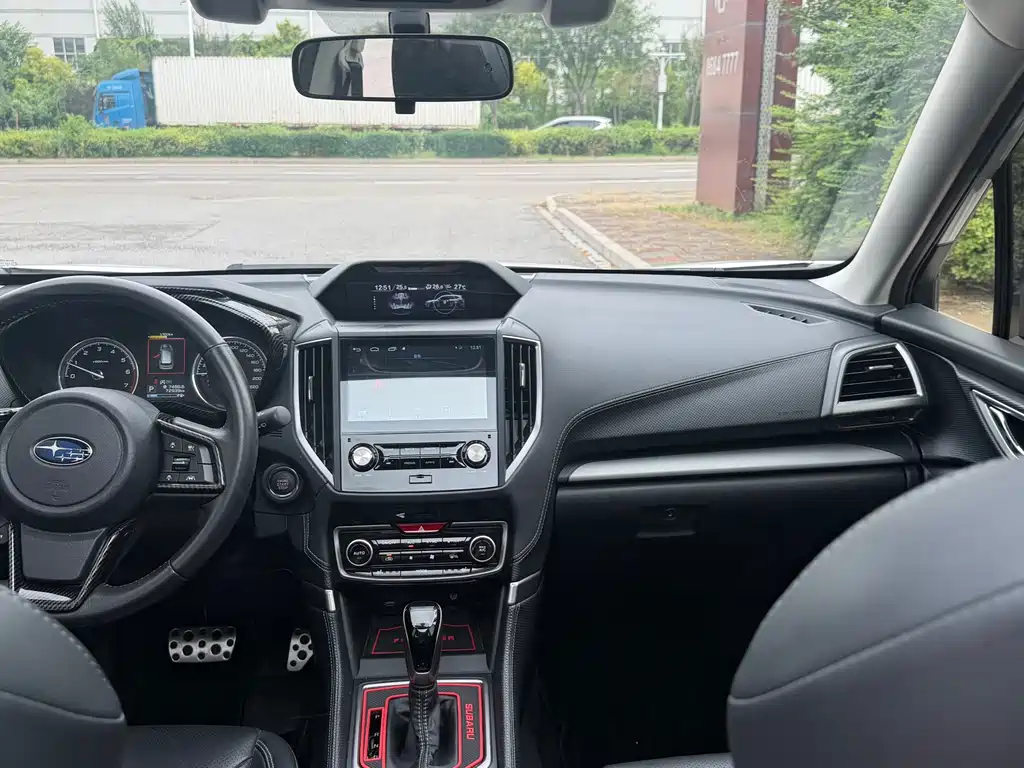 Subaru Forester 2021 — фото 11