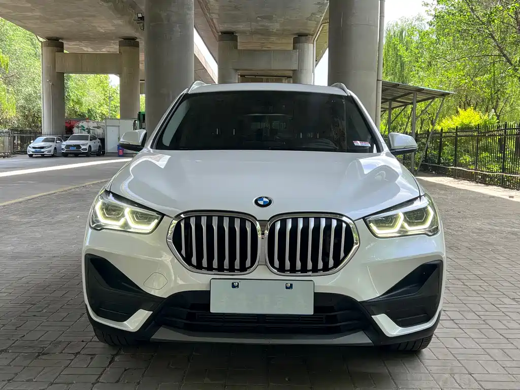 BMW X1 2021 — фото 2