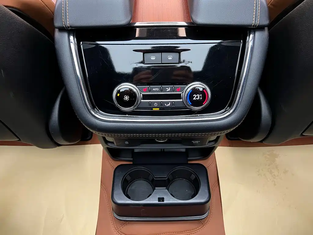 Lincoln Navigator 2021 — фото 22