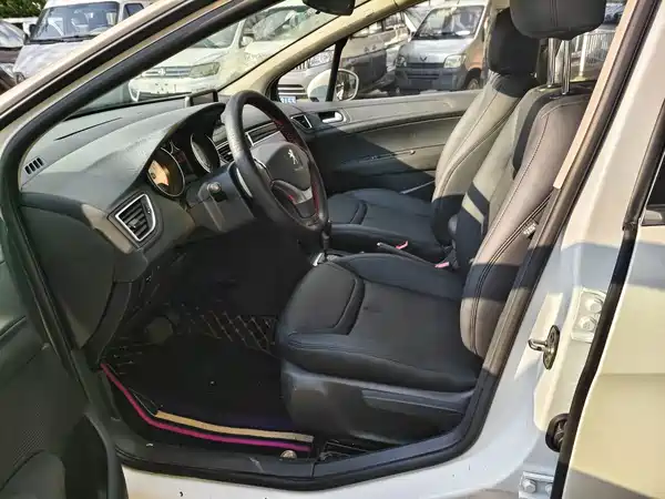 Peugeot 308 2015