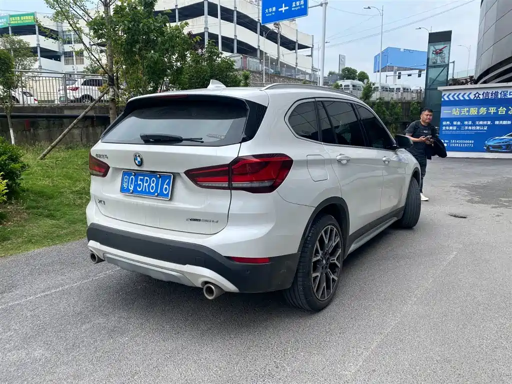 BMW X1 2021 — фото 9